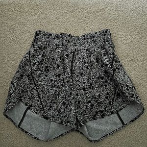 Lululemon track that mid rise 5 inch shorts